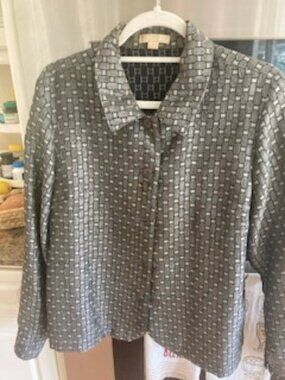 ERIN Women's Gray/ White checkered Size M. Long sleeve blazer 4/ button closure